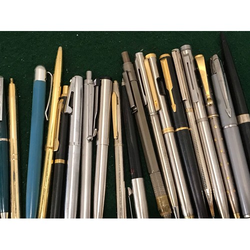 196 - Collection of mixed pens