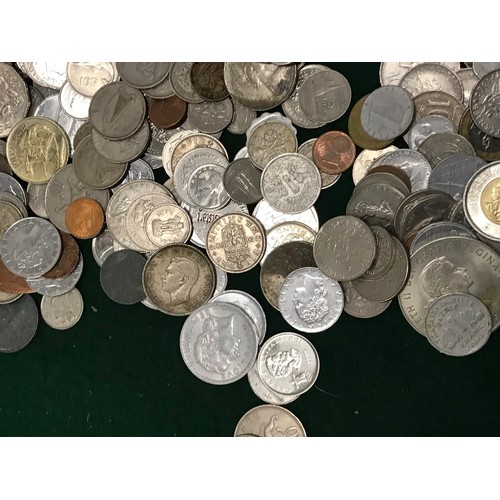 226 - Large collection of coinage mixed