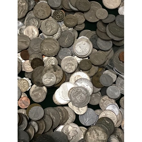 226 - Large collection of coinage mixed