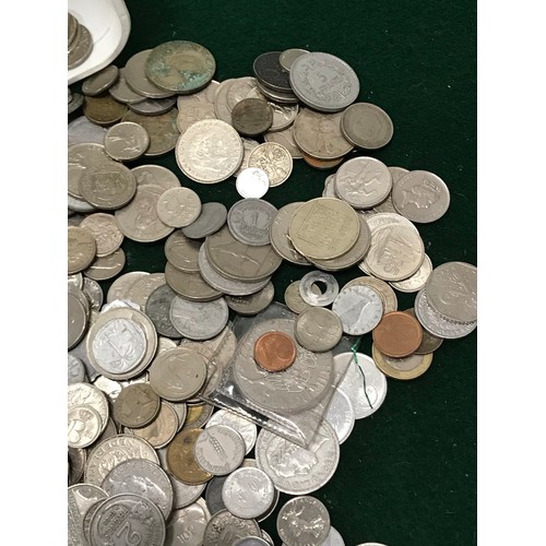 226 - Large collection of coinage mixed