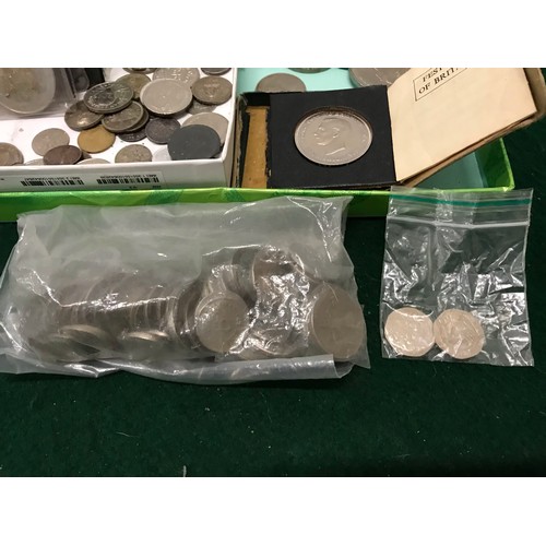 235 - Mixed collection of cased and loose coinagesee all pictures