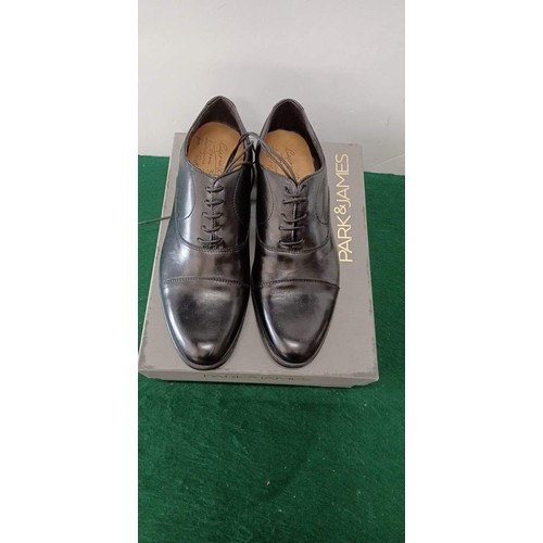 52 - PARK & JAMES Black gents shoes