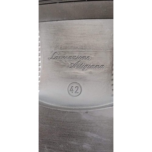 52 - PARK & JAMES Black gents shoes