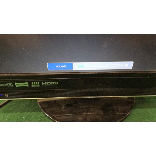 215 - Black Currys essentials 15 inch HD ready LCD Television