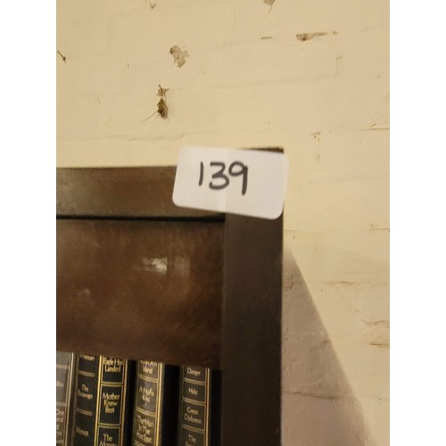 139 - bookshelf