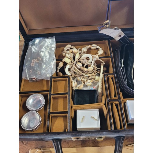 105 - carry case and costume jewellery