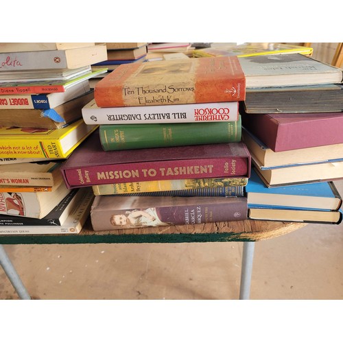 94 - joblot of books