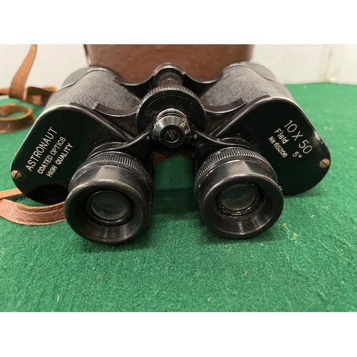 50 - Astronaut binoculars 10X50 in case...