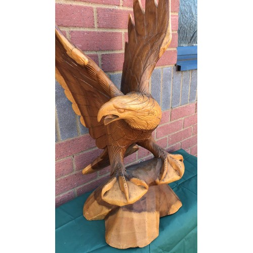 75 - Carved eagle ( has repair )