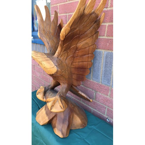 75 - Carved eagle ( has repair )