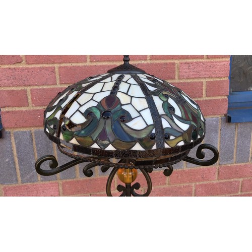 74 - Tiffany styled lamp ( does need restoration )