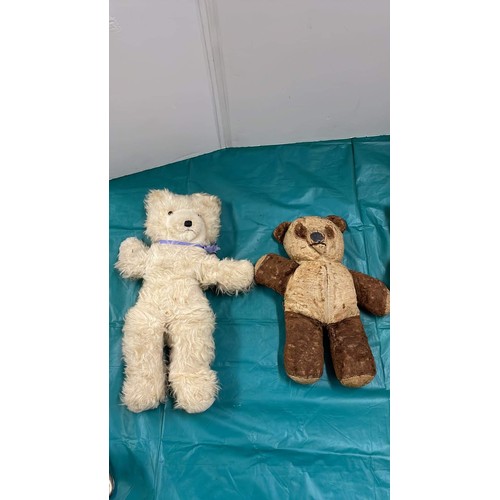 92 - 4 vintage teddies