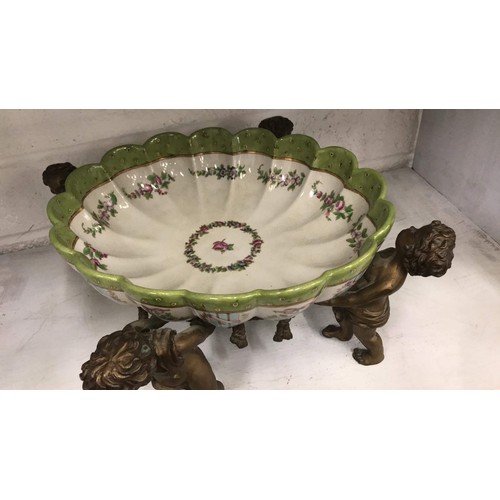 15 - Decorative center fruit bowl with cherub detail