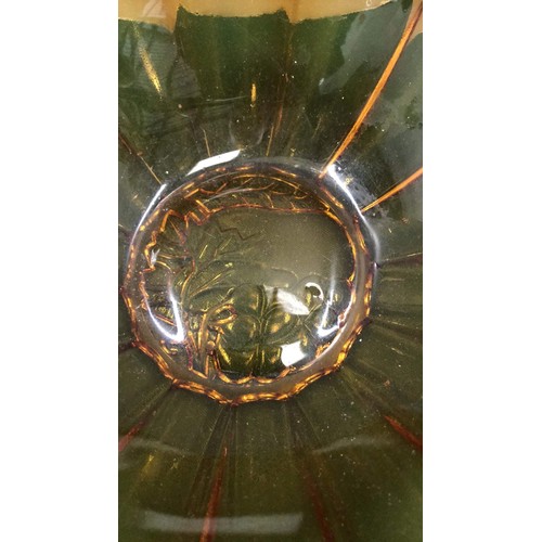 21 - Amber glass decorative fruit bowl