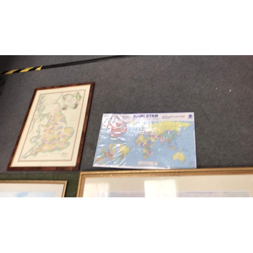 368 - Very large quantity of mirrors, prints & maps