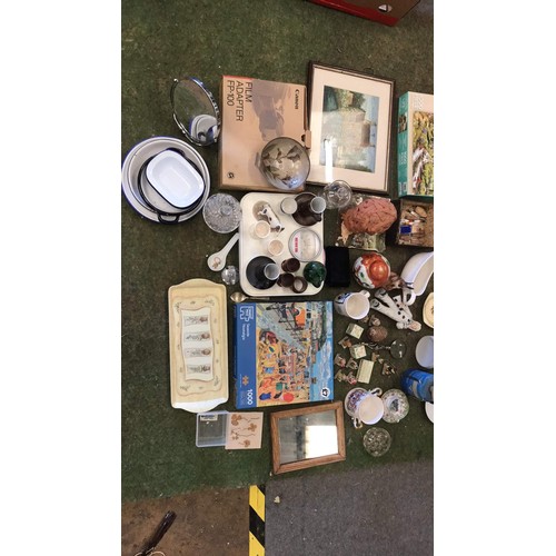 363 - Mixed lot including puzzles, ceramics including Wedgwood, Aynsley & more