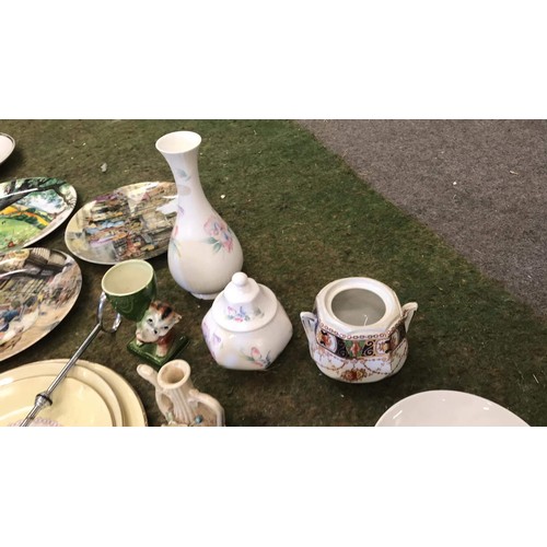 363 - Mixed lot including puzzles, ceramics including Wedgwood, Aynsley & more