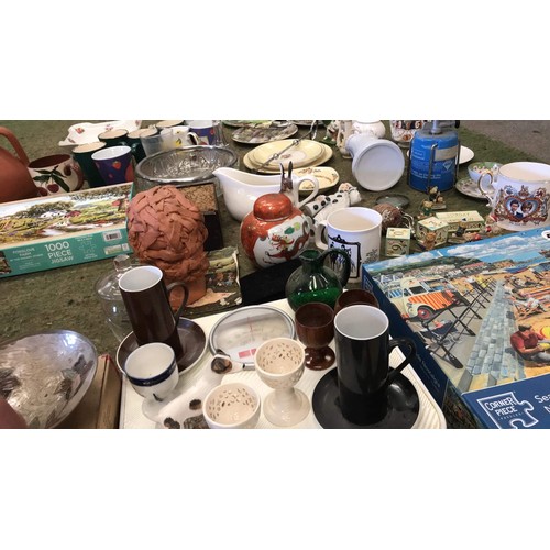 363 - Mixed lot including puzzles, ceramics including Wedgwood, Aynsley & more