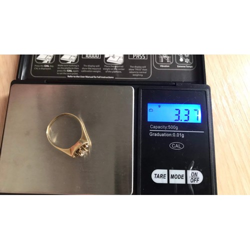 164 - 14ct ring size T/U weight 3.37g (one stone missing)