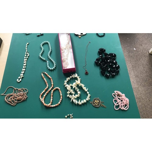 431 - 20 necklaces