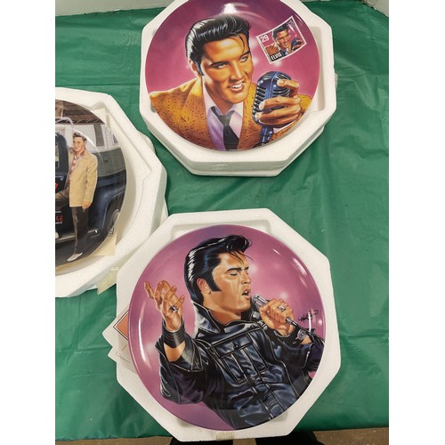 589 - 5 Elvis Presley collectors plates