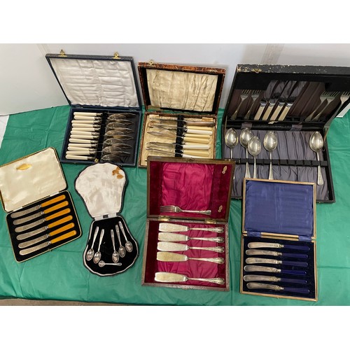 571 - Cased flatware sets to include some part sets