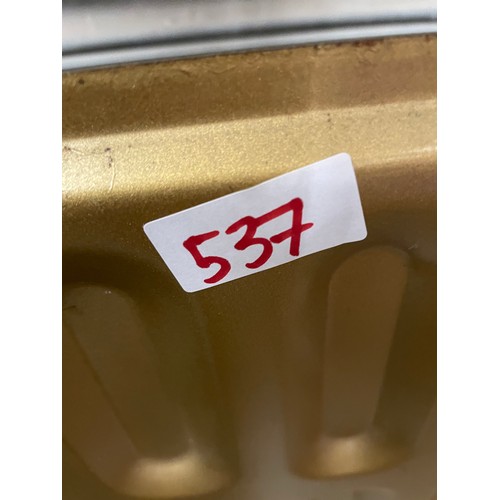 537 - Radiator