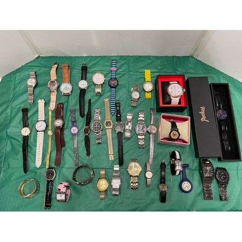 535 - Selection of watches