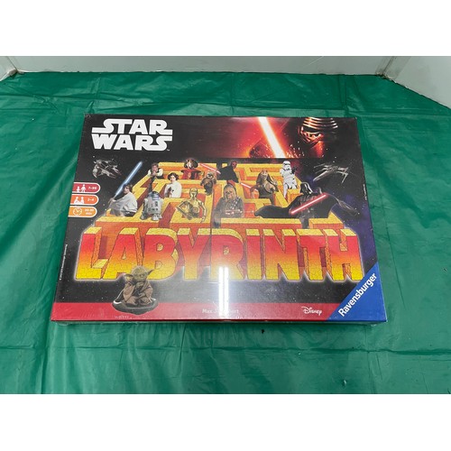 530 - Brand new sealed STAR WARS labyrinth