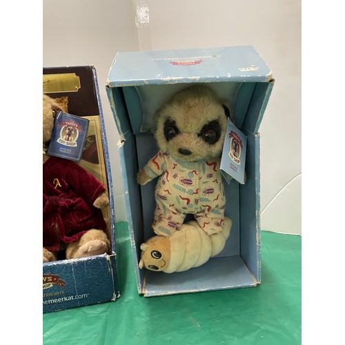 526 - 4 boxed meerkat characters