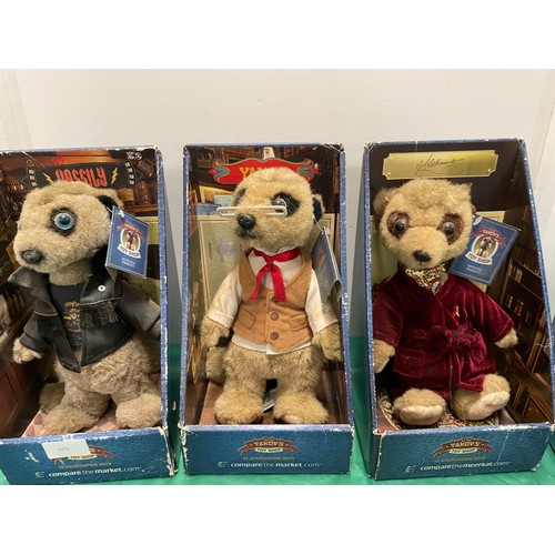 526 - 4 boxed meerkat characters