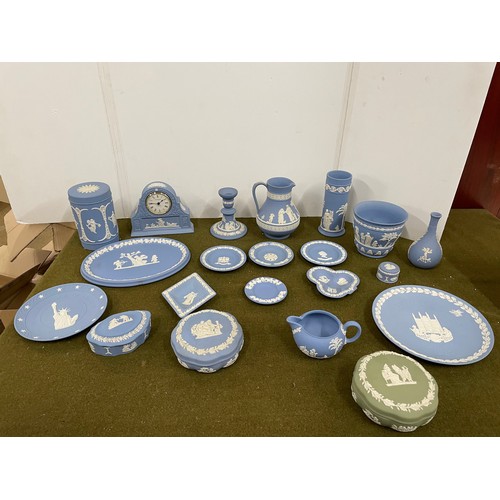 510 - Large collection of wedgwood jasper ware to include 20 light blue and 1 green