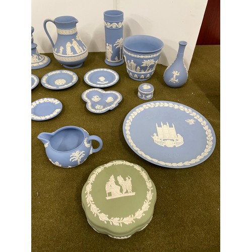 510 - Large collection of wedgwood jasper ware to include 20 light blue and 1 green