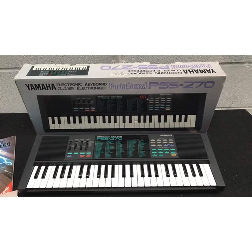 119 - YAMAHA PSS-270 Key board