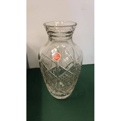 86 - boxed glass vase