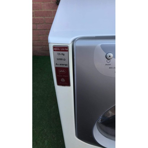 69 - Hotpoint Washing machine AQUALTIS 7.5KG 1200