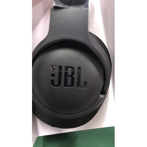 143 - JBL Head set with box