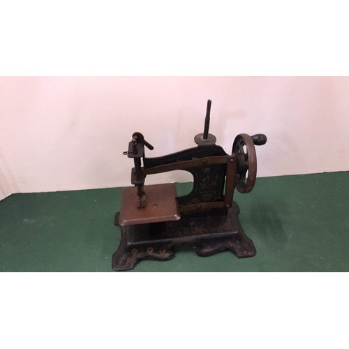 140 - sewing machine