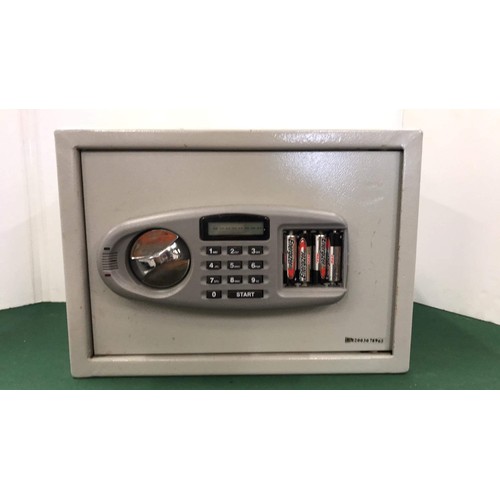 146 - small metal safe[ 12345 ]