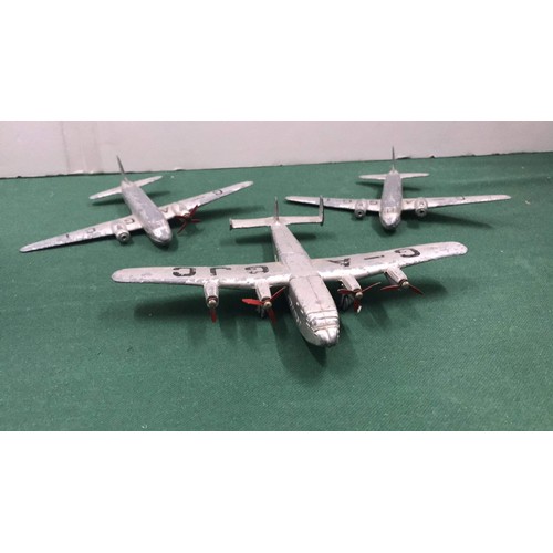 220 - 3 MECCANO planes