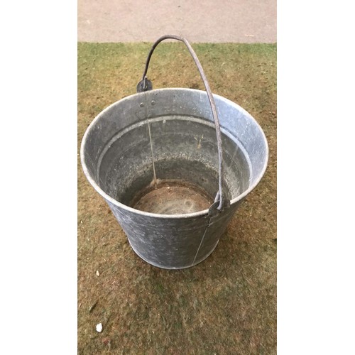 185 - Galvanized bucket