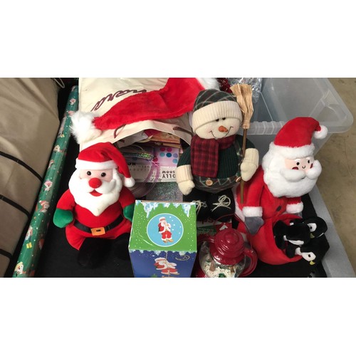 362 - assortment of Christmas items