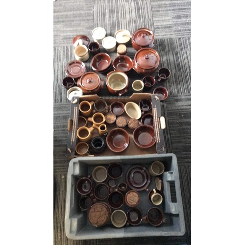 342 - Large collection of mixed glazed brown kitchen ware to include denby