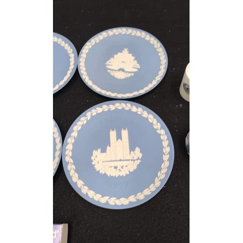 329 - Wedgwood powder blue items