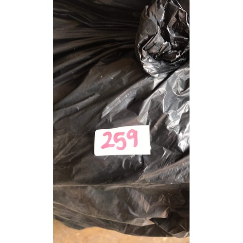 259 - Quantity of clothes