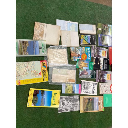 381 - Mixed travel books & maps