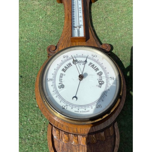 396 - oak framed barometer with a cracked Bessel