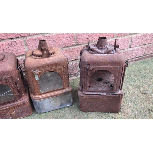 463 - 5 railway lanterns