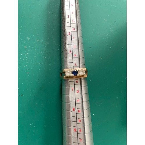 304 - 9ct gold ring weight 3.12g