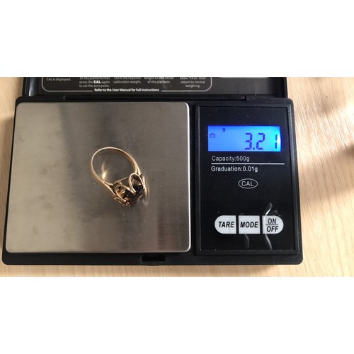 289 - 9ct ring weight 3.21g